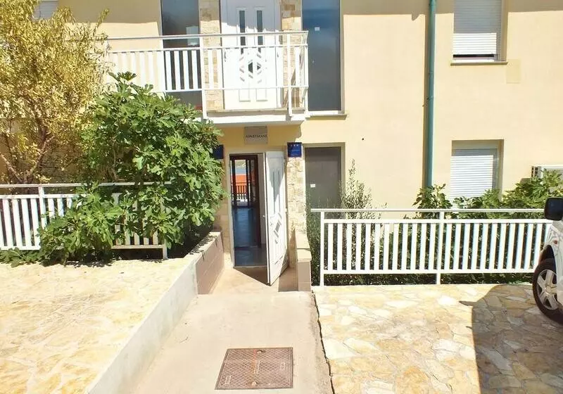 Otel Apartments Suhomont