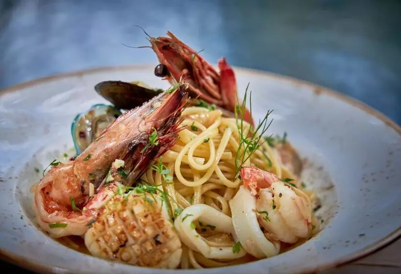 هتل Ja Manafaru, Maldives