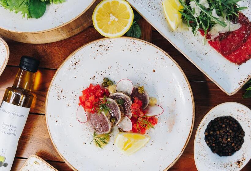 هتل Ja Manafaru, Maldives