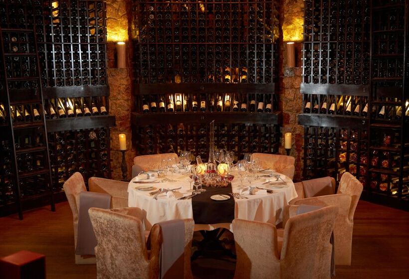 هتل Ja Manafaru, Maldives