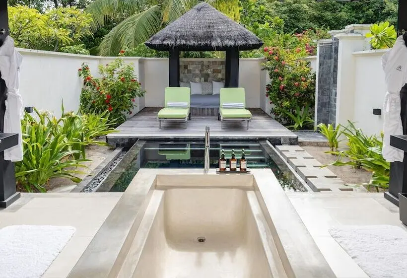 هتل JA Manafaru, Maldives