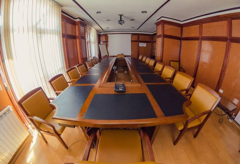 בית מלון כפרי Predeal Comfort Suites