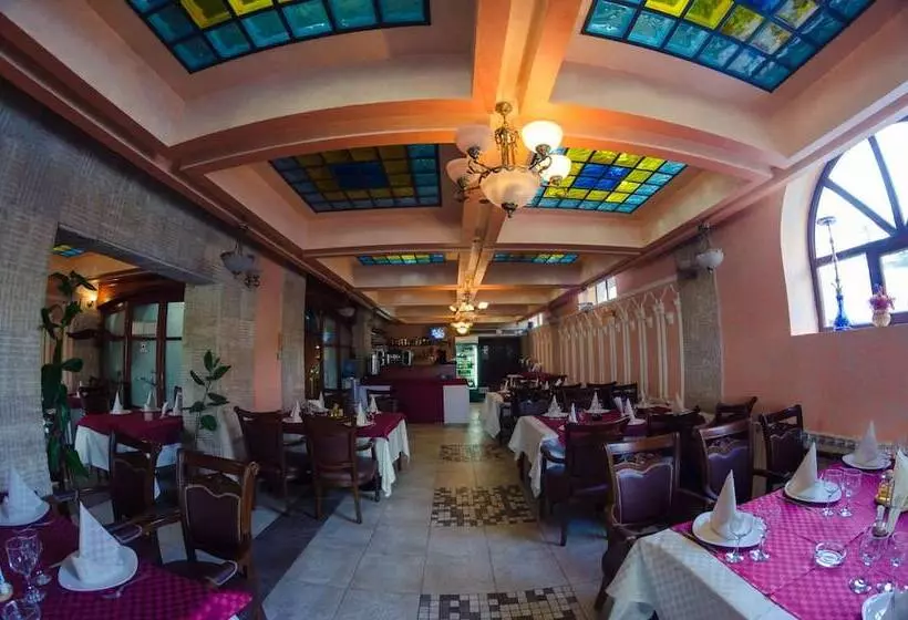 Отель Predeal Comfort Suites