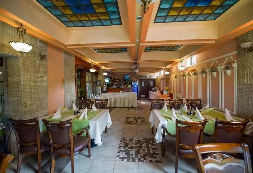 Отель Predeal Comfort Suites