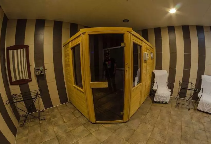 Отель Predeal Comfort Suites