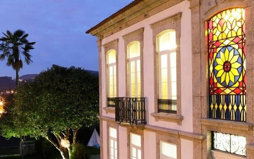 هتل Solar Egas Moniz Charming House & Local Experiences