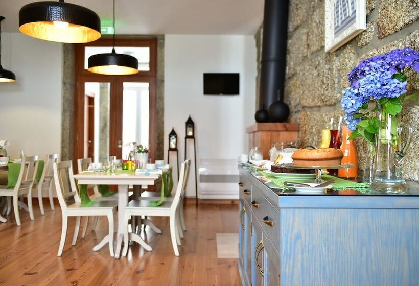 هتل Solar Egas Moniz Charming House & Local Experiences