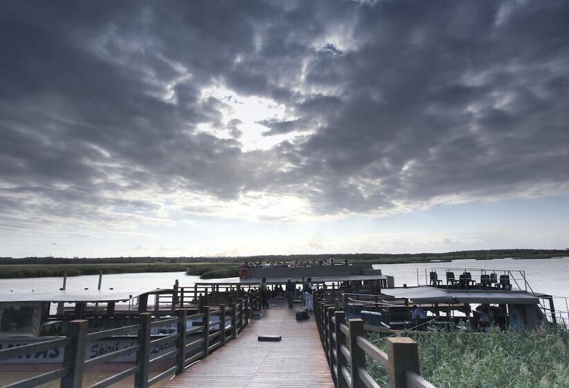 בית מלון כפרי St Lucia Lodge