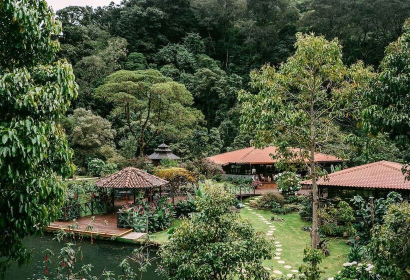 فندق Trogon Lodge