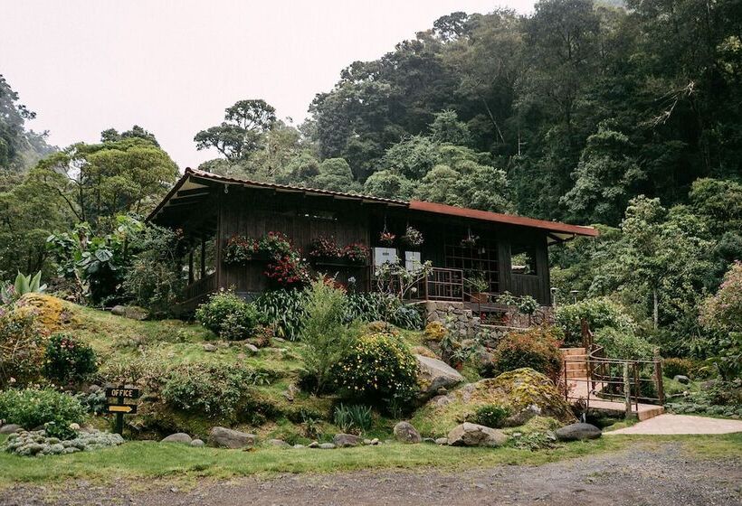 فندق Trogon Lodge