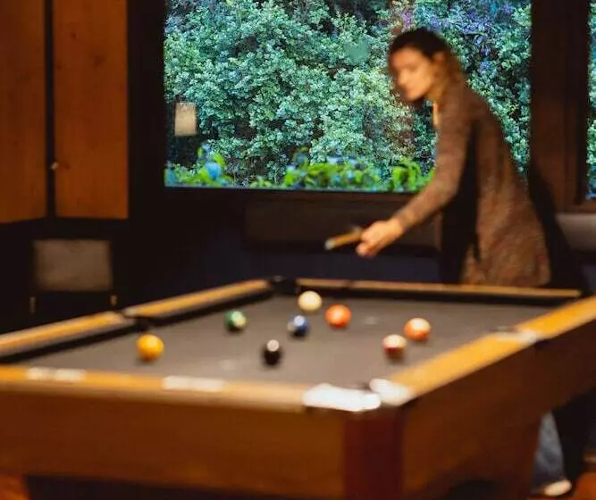 فندق Trogon Lodge