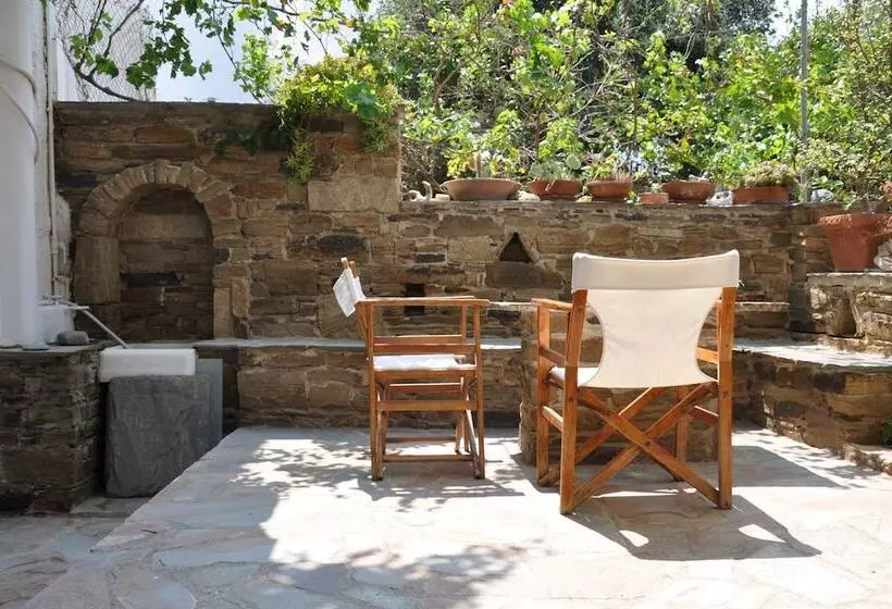 هتل Vincenzo Family Rooms