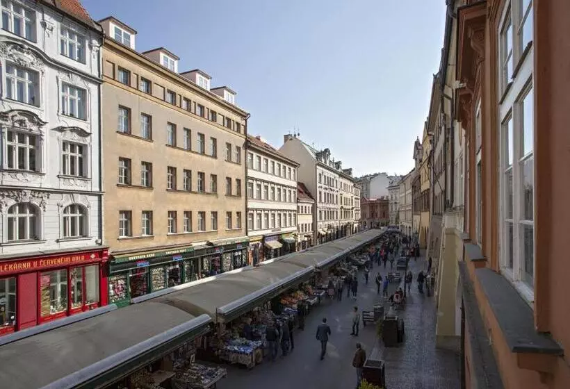 پانسیون Residence Corto Old Town