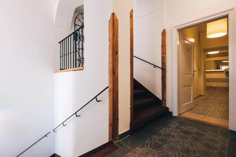 پانسیون Residence Corto Old Town