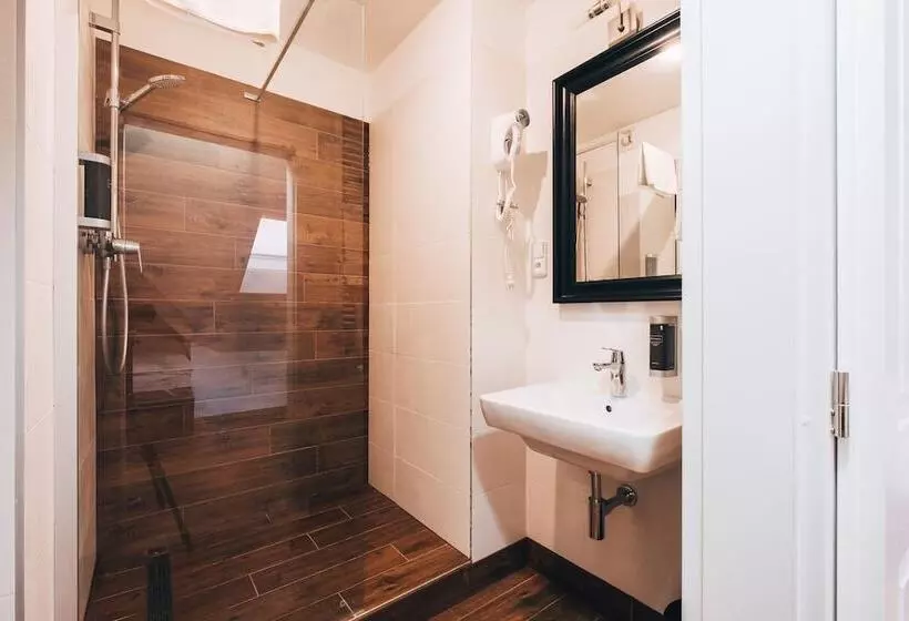 پانسیون Residence Corto Old Town