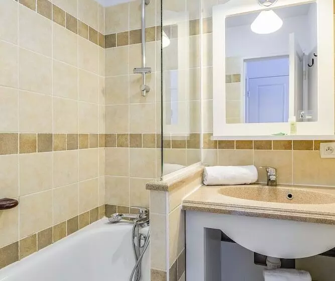 レジデンス Village Pierre & Vacances Le Rouret