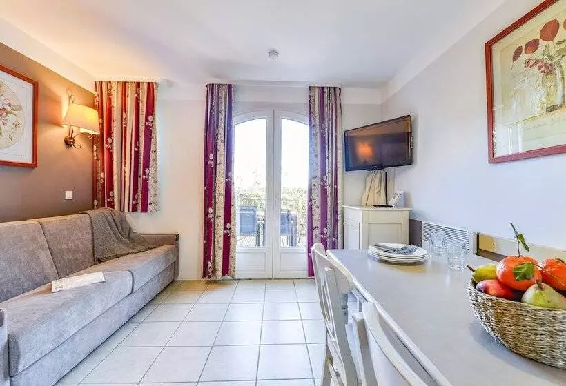 レジデンス Village Pierre & Vacances Le Rouret