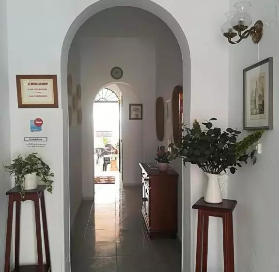 Hostal Avenida By Bossh! Hotels