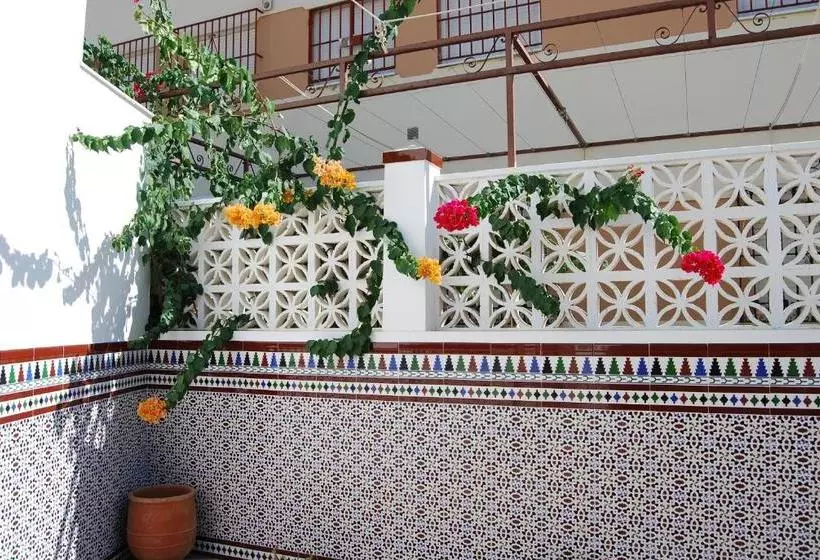 Hostal Avenida By Bossh! Hotels