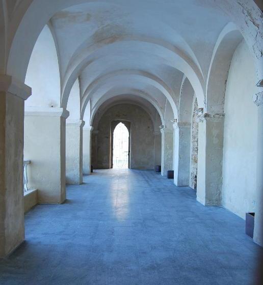 Hostal Avenida By Bossh! Hotels