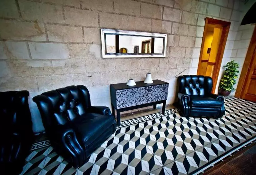 فندق Condes De Castilla