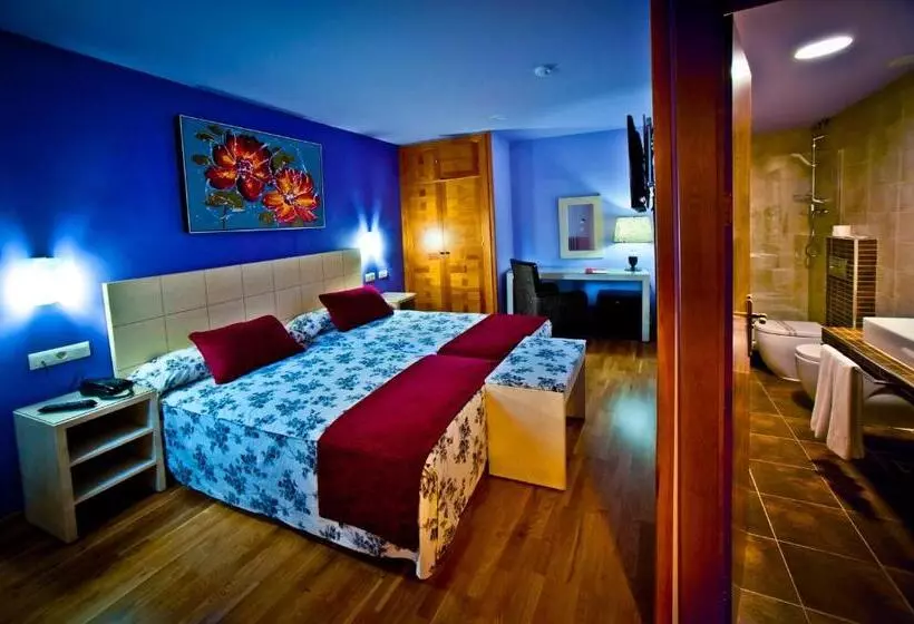 فندق Condes De Castilla