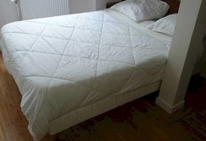 هتل Hôtel De Ménilmontant