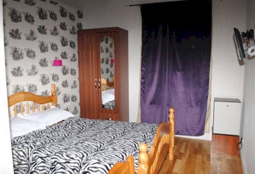 هتل Hôtel De Ménilmontant