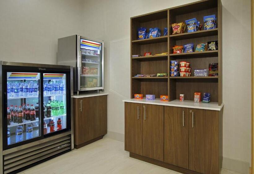 فندق Holiday Inn Express Boonville, An Ihg