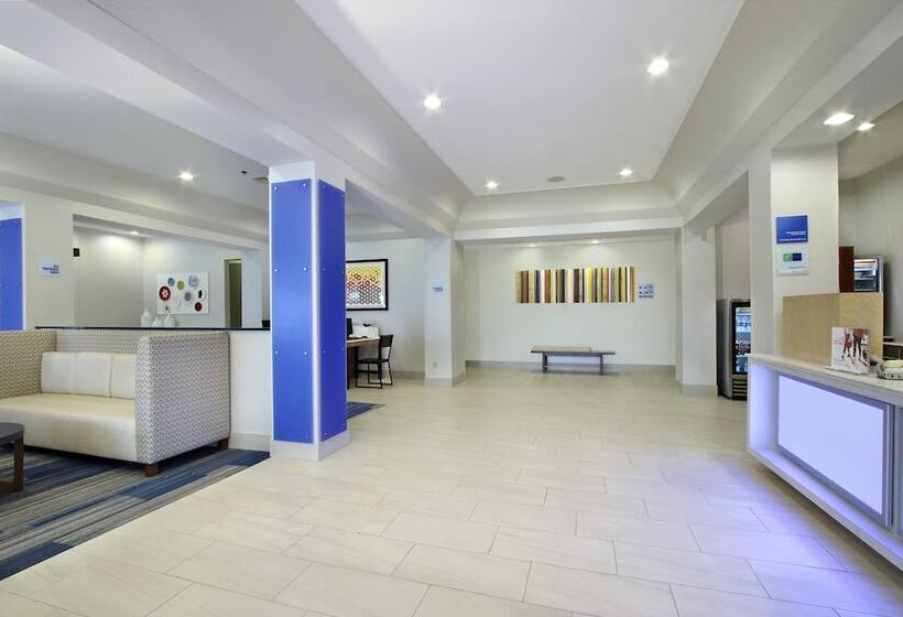 فندق Holiday Inn Express Boonville, An Ihg