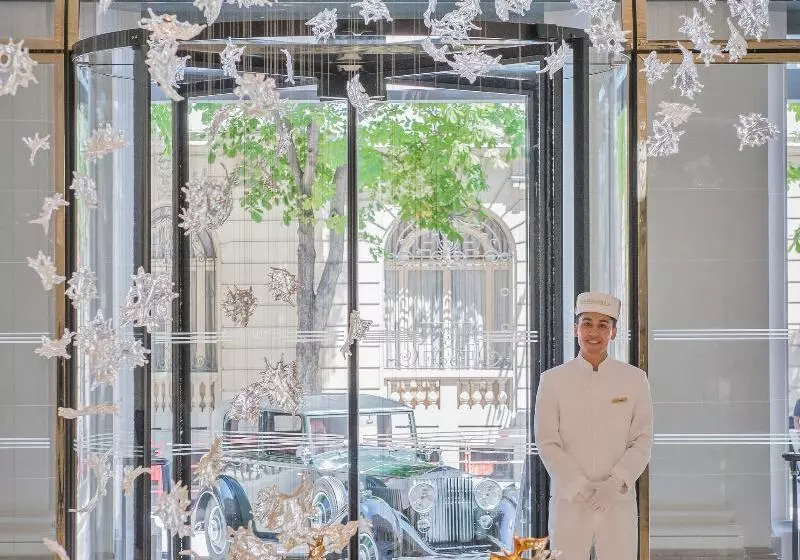 ホテル The Peninsula Paris