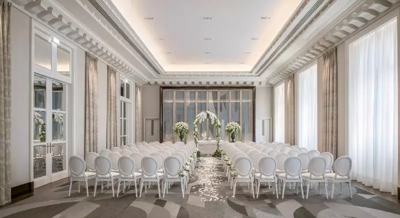 ホテル The Peninsula Paris