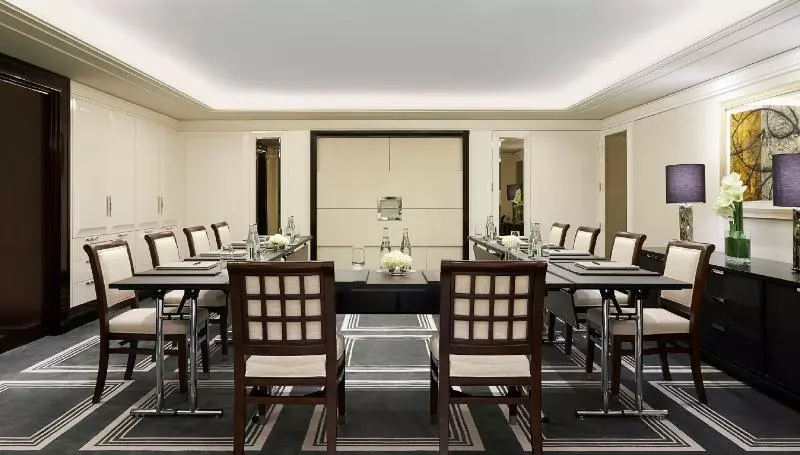 ホテル The Peninsula Paris