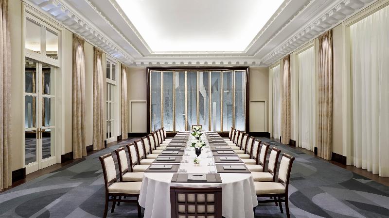 ホテル The Peninsula Paris