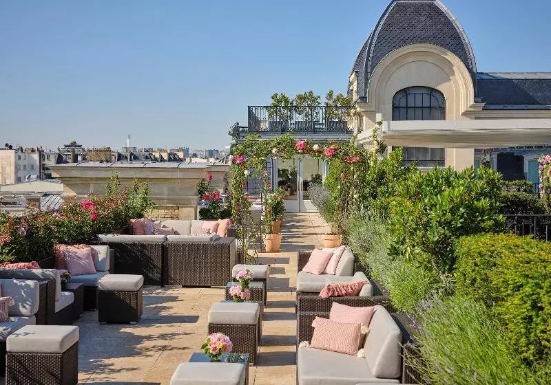 ホテル The Peninsula Paris