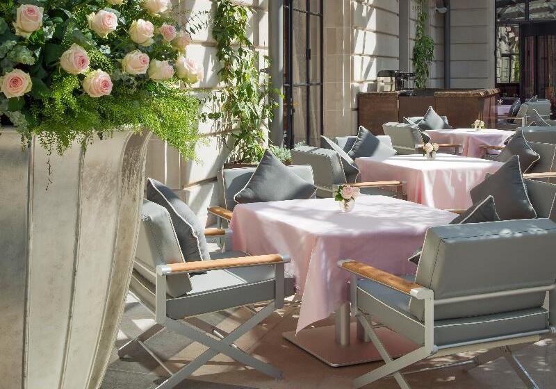 ホテル The Peninsula Paris