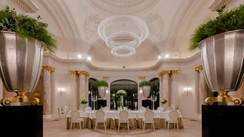 ホテル The Peninsula Paris