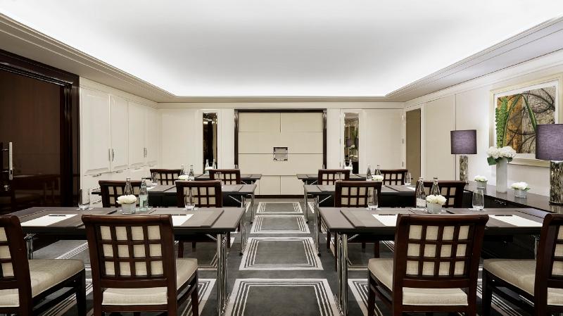 ホテル The Peninsula Paris