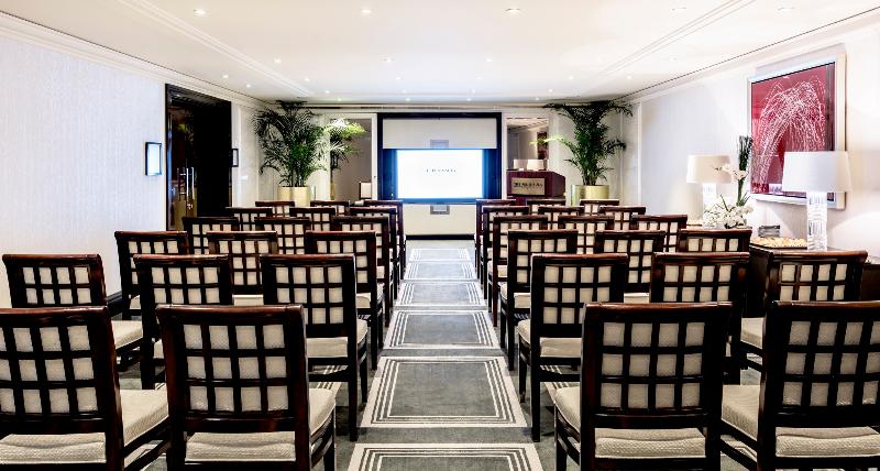 ホテル The Peninsula Paris