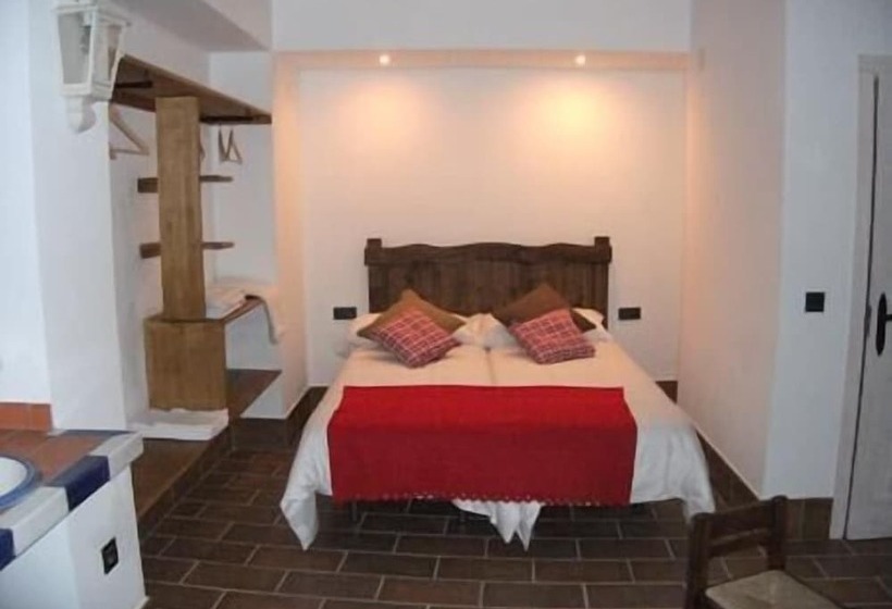 Casas Y Patios De Triana