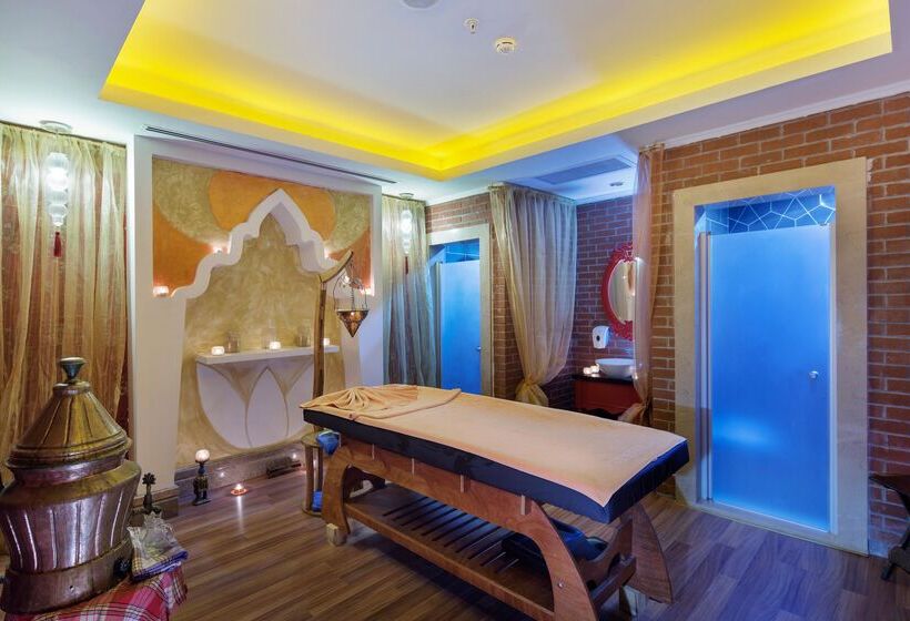 Crystal Waterworld Resort & Spa - Ultimate All Inclusive