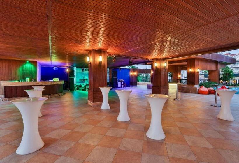 Crystal Waterworld Resort & Spa - Ultimate All Inclusive