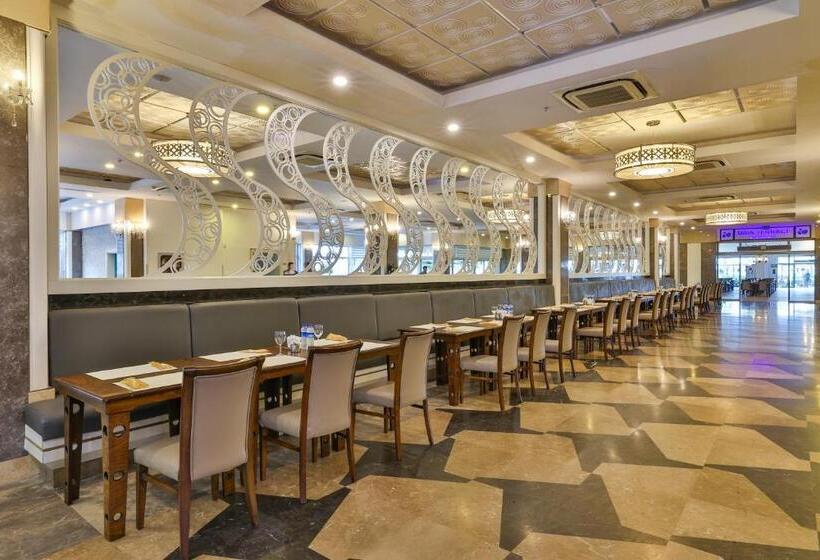 Crystal Waterworld Resort & Spa - Ultimate All Inclusive