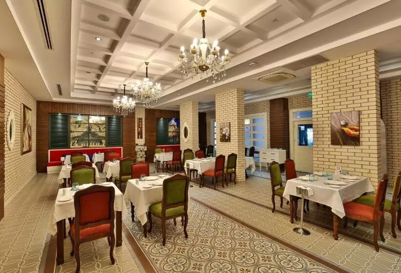 Crystal Waterworld Resort & Spa - Ultimate All Inclusive