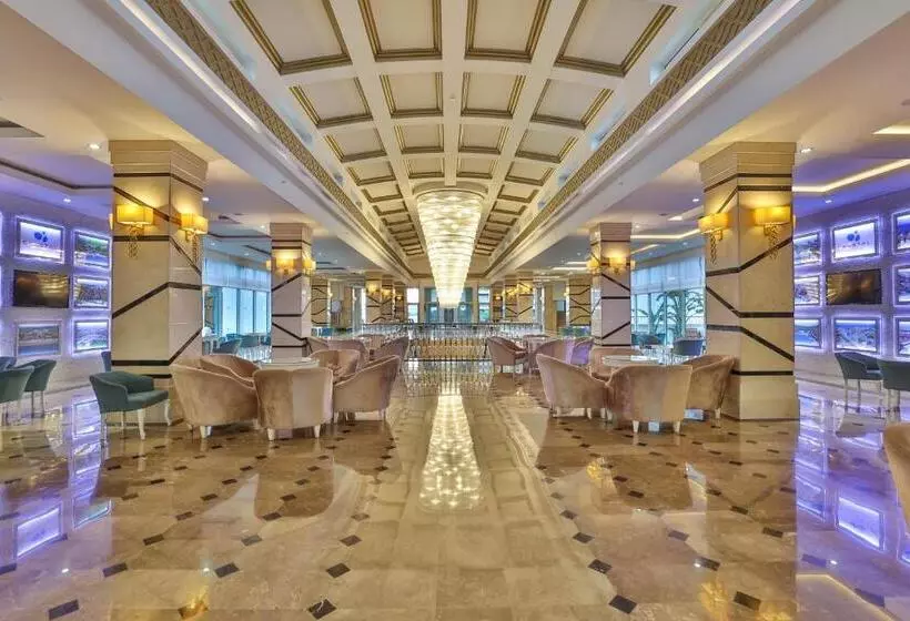 Crystal Waterworld Resort & Spa - Ultimate All Inclusive