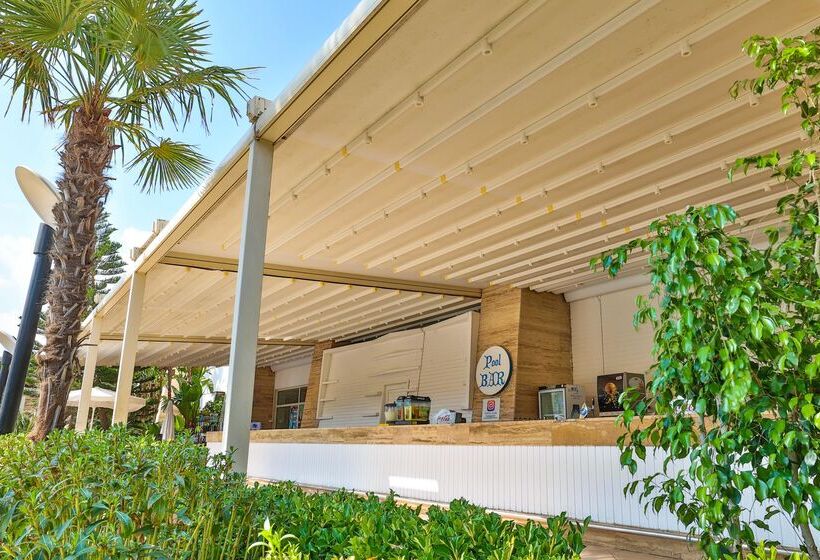 Crystal Waterworld Resort & Spa - Ultimate All Inclusive