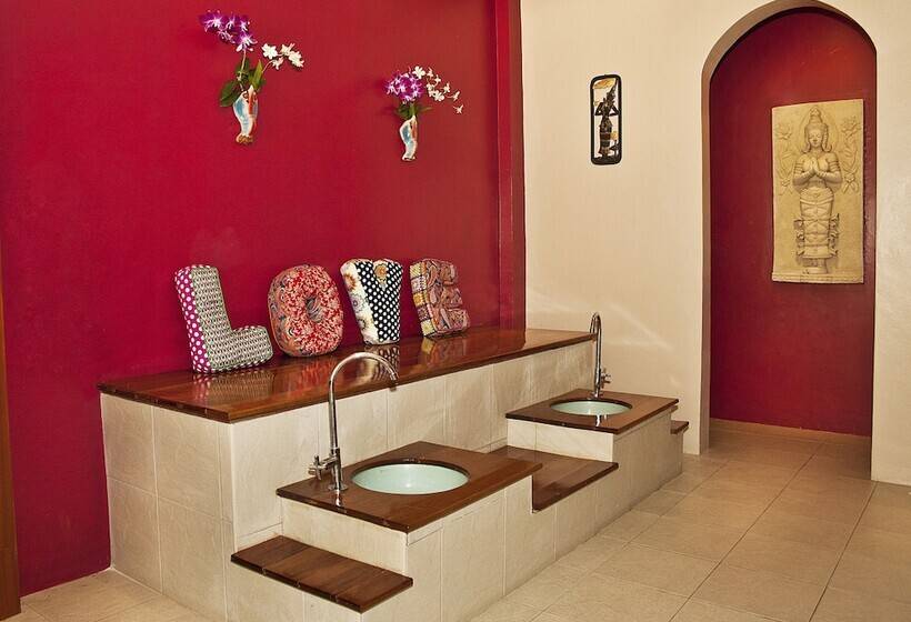 Friendship Beach Resort & Atmanjai Wellness Centre