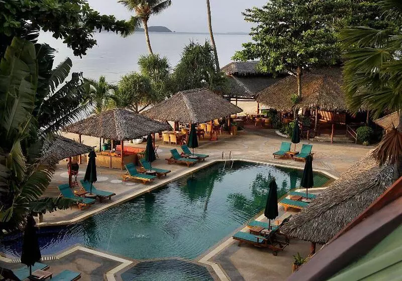 Friendship Beach Resort & Atmanjai Wellness Centre