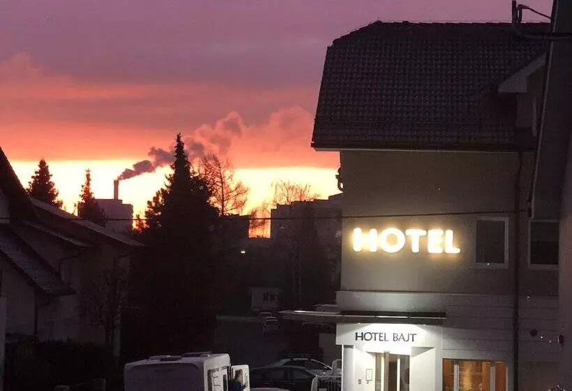 هتل Bajt Maribor