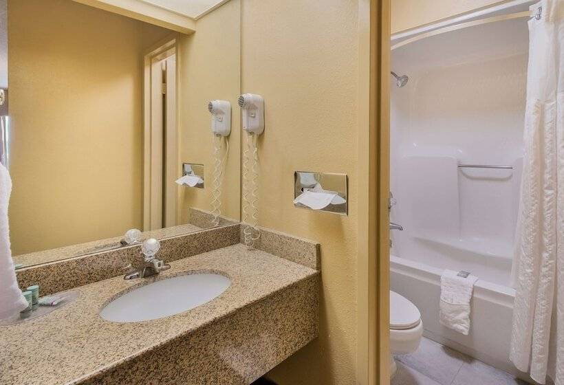 Отель Best Western University Inn